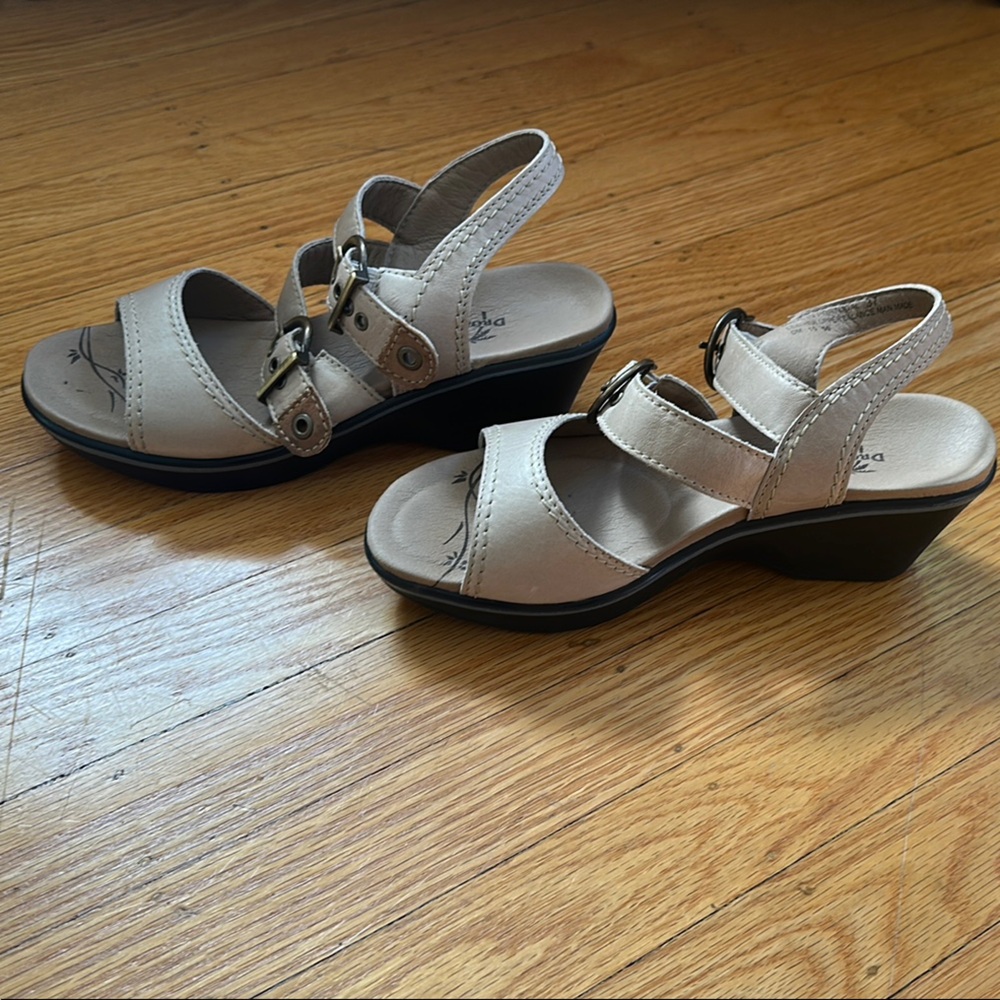 Cream Sandals with Adjustable Straps and Contoured Footbed